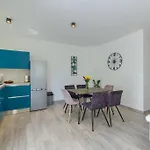 App Maria Apartament *